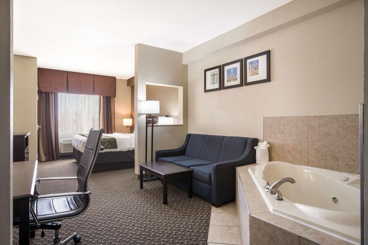 Comfort Suites Forsyth Near I-75 Екстериор снимка