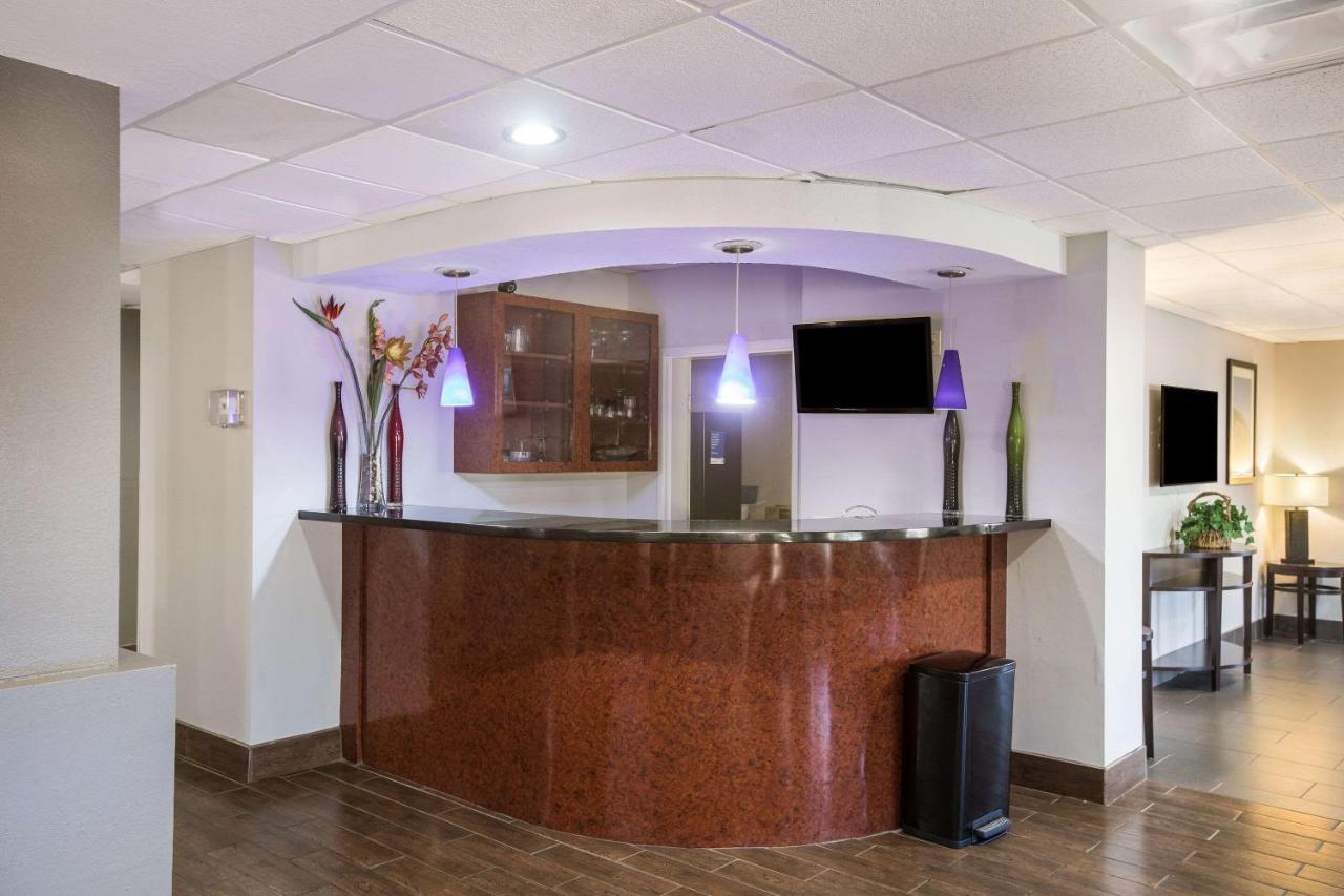 Comfort Suites Forsyth Near I-75 Екстериор снимка