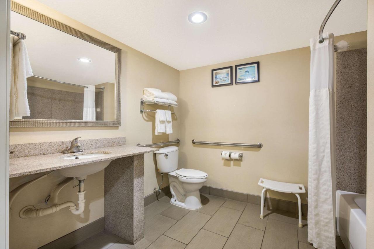 Comfort Suites Forsyth Near I-75 Екстериор снимка