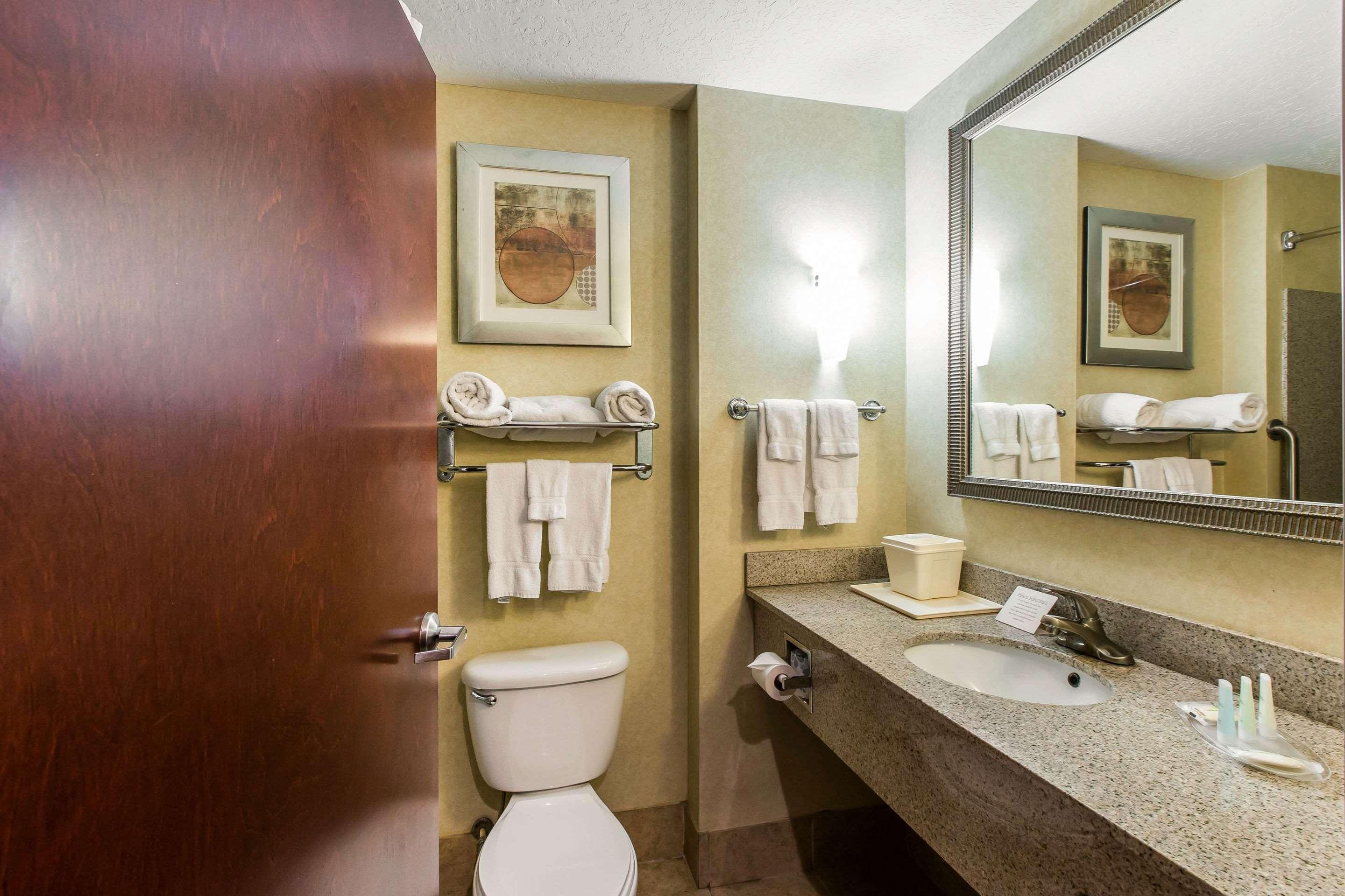 Comfort Suites Forsyth Near I-75 Екстериор снимка