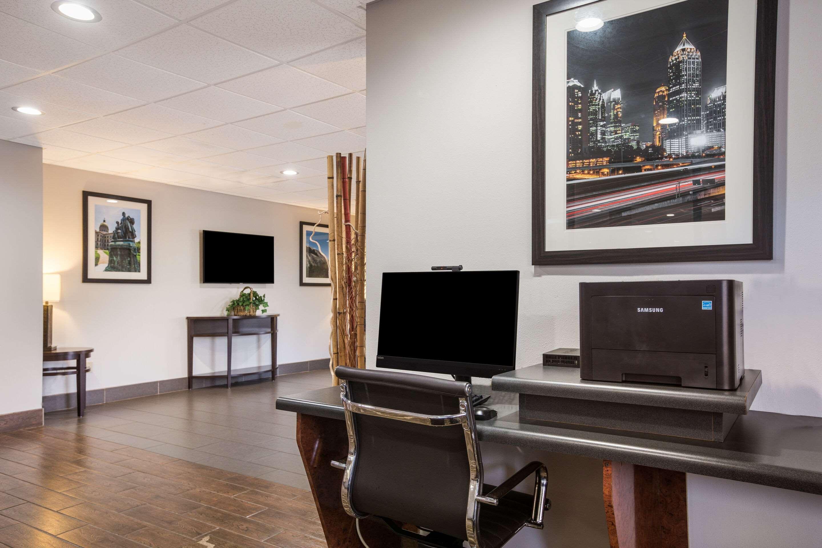 Comfort Suites Forsyth Near I-75 Екстериор снимка