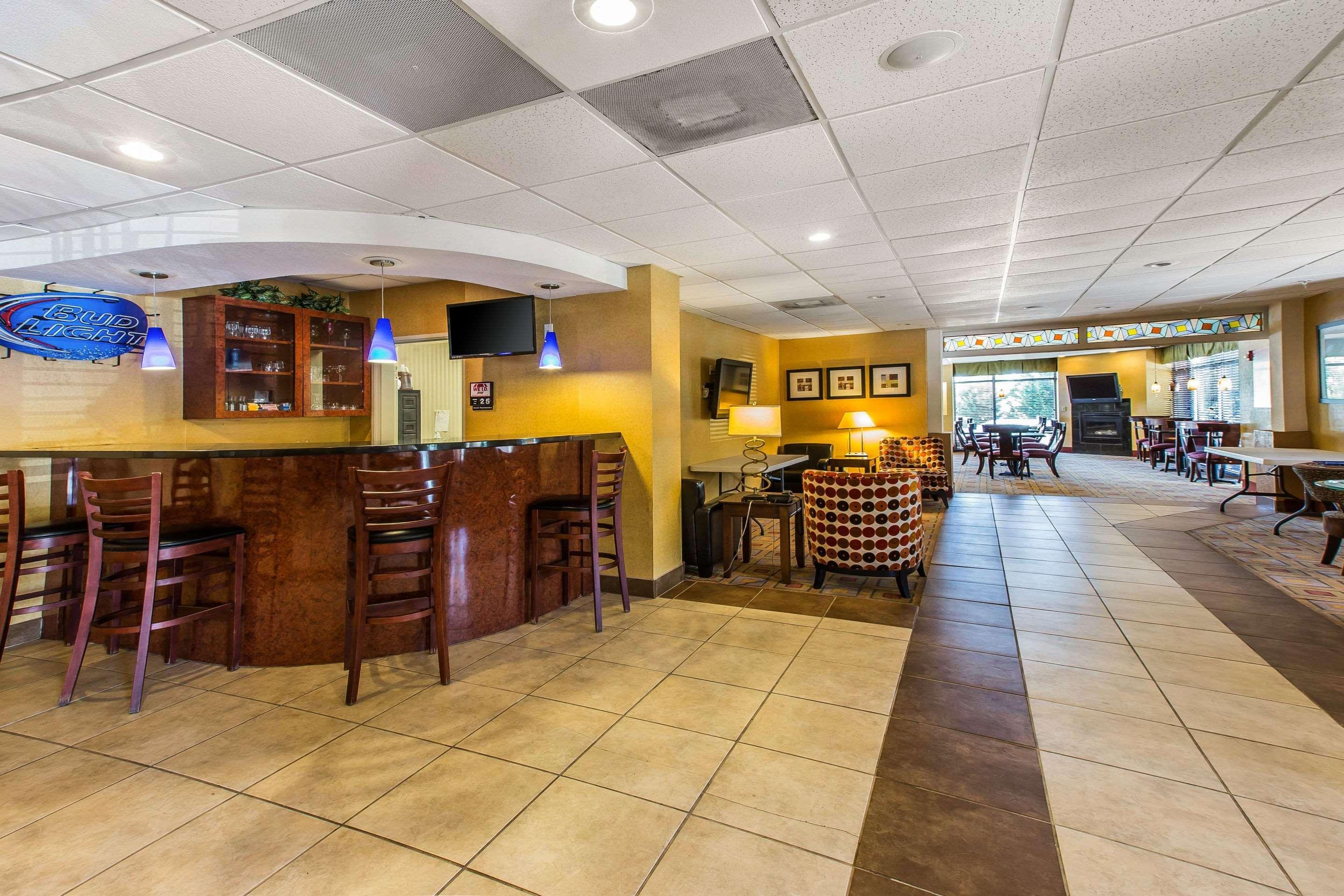 Comfort Suites Forsyth Near I-75 Екстериор снимка