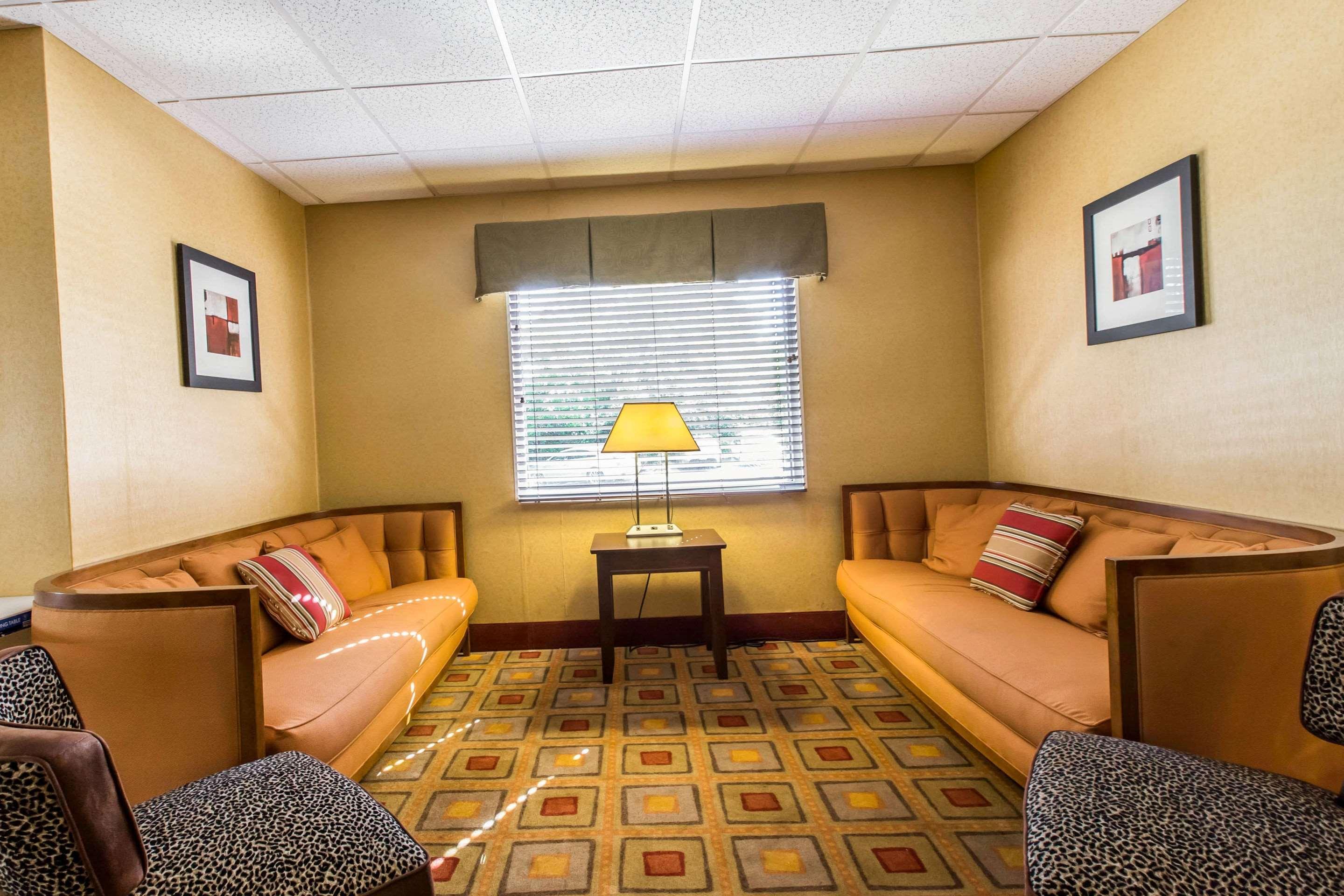 Comfort Suites Forsyth Near I-75 Екстериор снимка