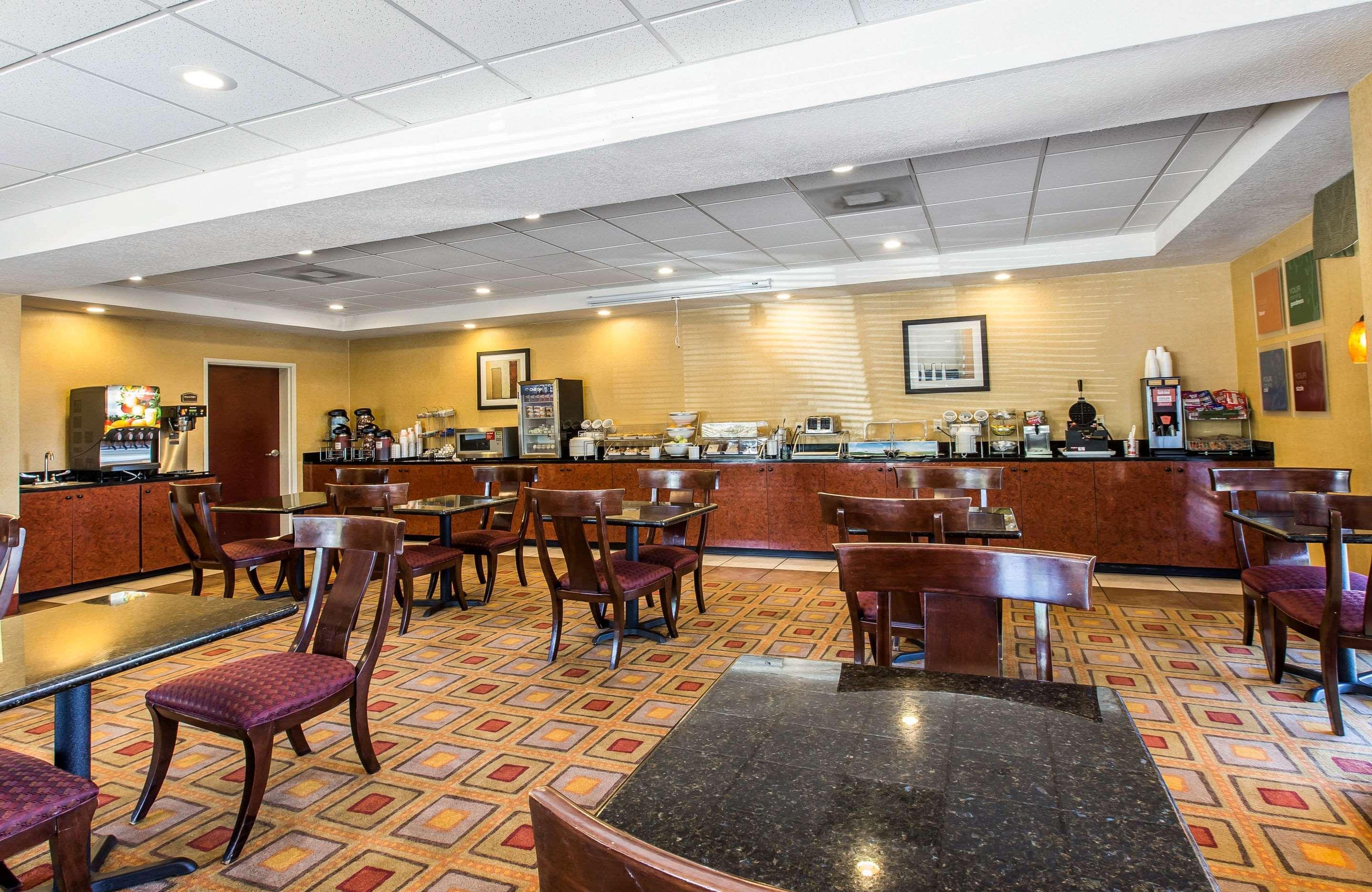 Comfort Suites Forsyth Near I-75 Екстериор снимка