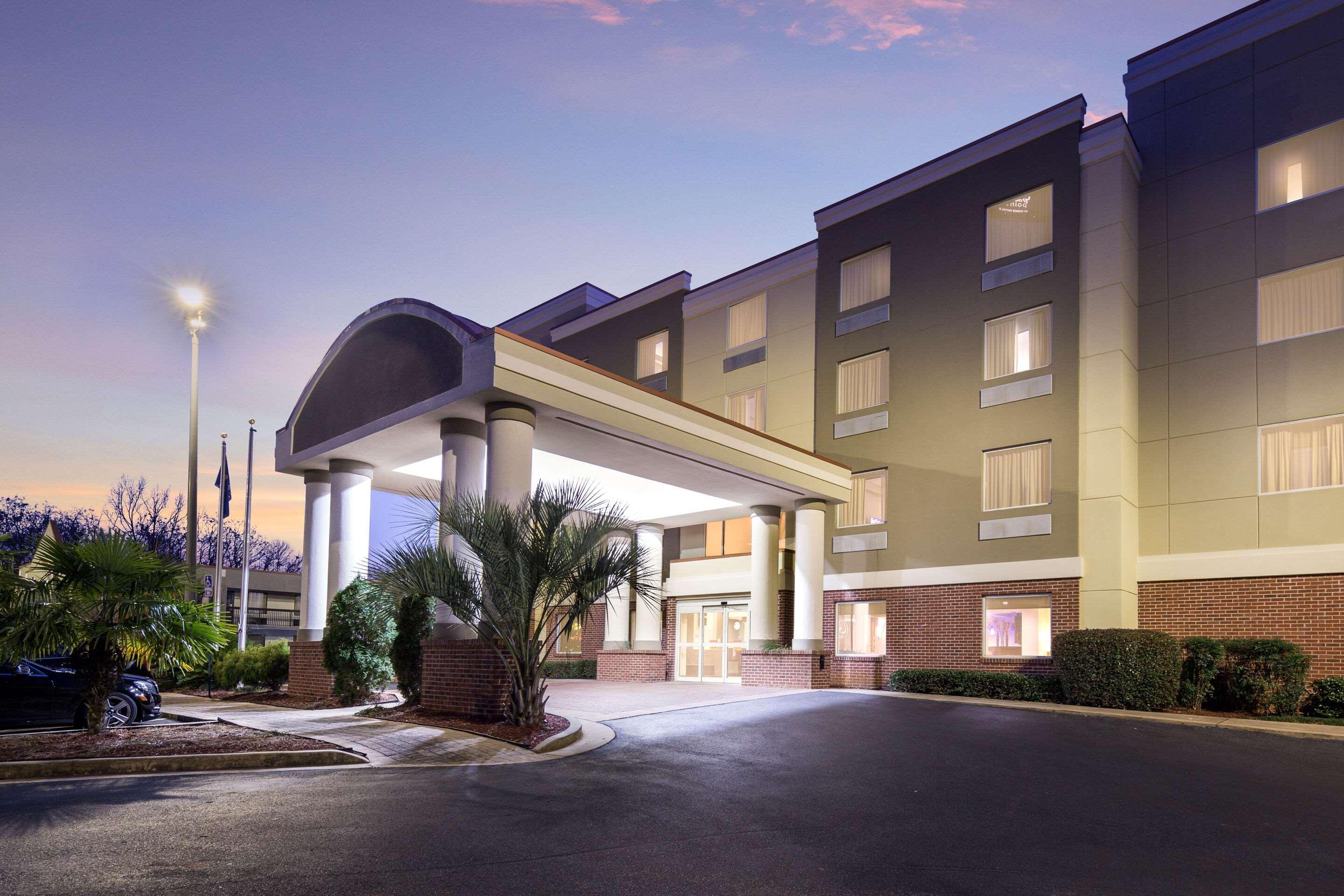 Comfort Suites Forsyth Near I-75 Екстериор снимка