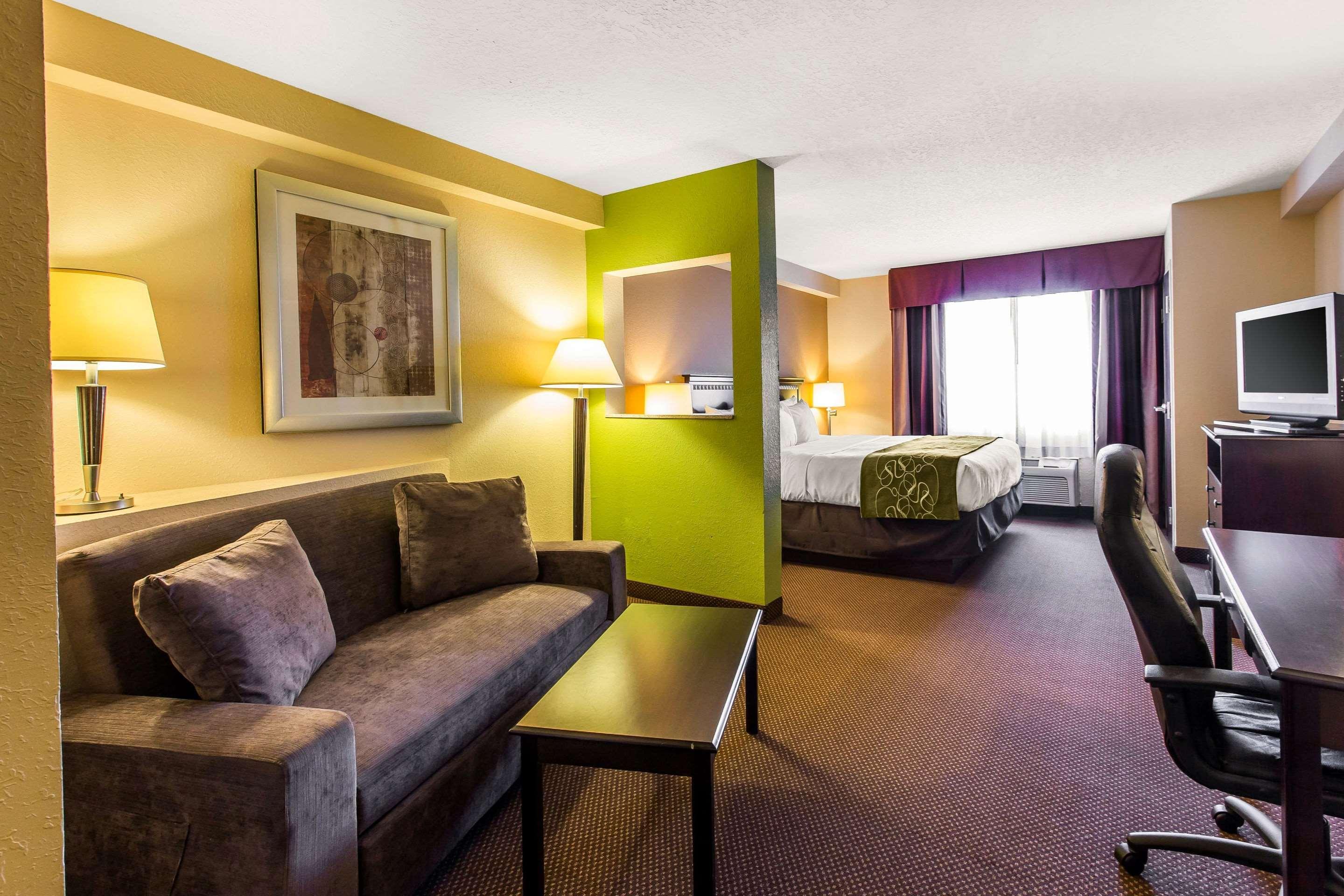 Comfort Suites Forsyth Near I-75 Екстериор снимка