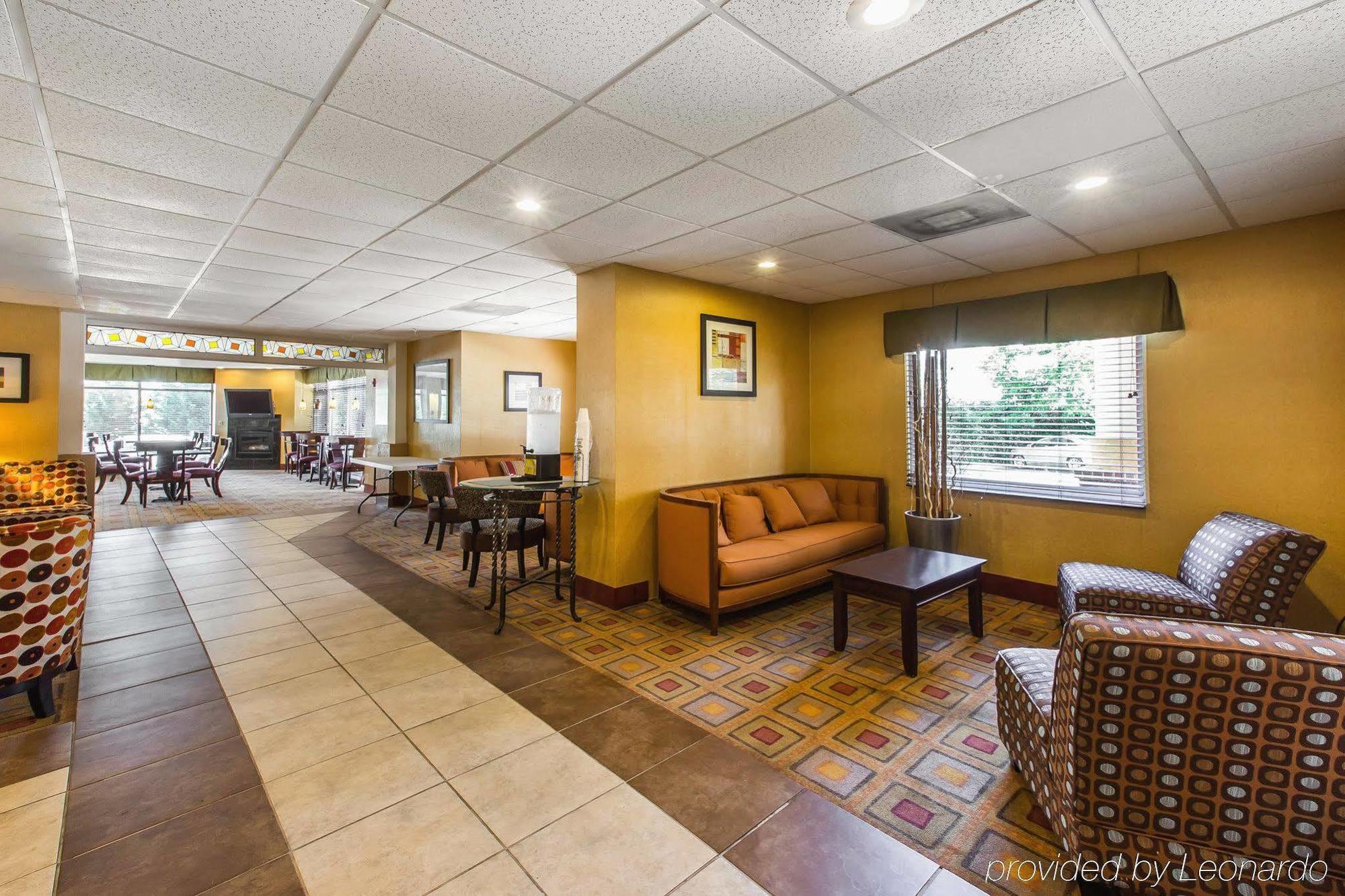 Comfort Suites Forsyth Near I-75 Екстериор снимка